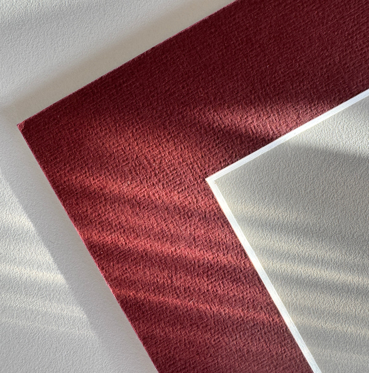 Maroon passepartout