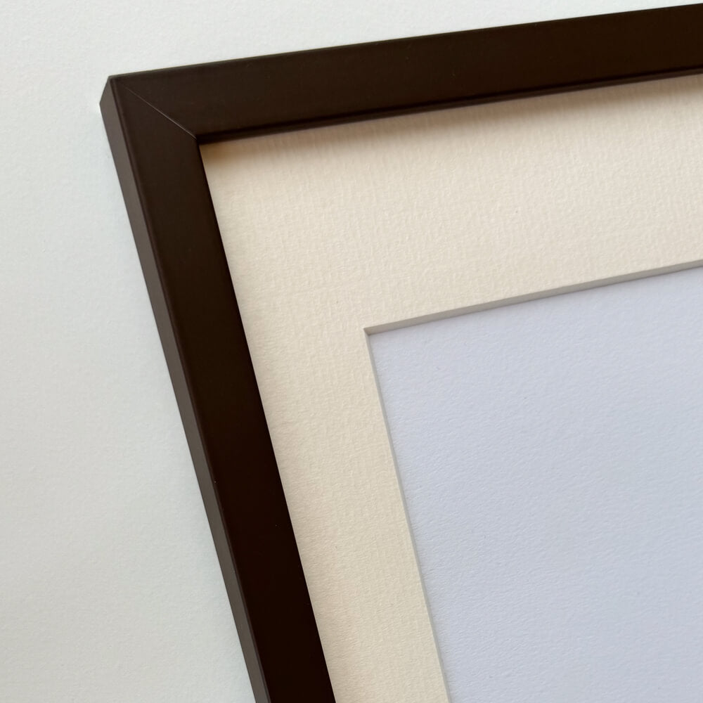 Brown matte wooden frame - Narrow (15 mm) - 28x35 cm