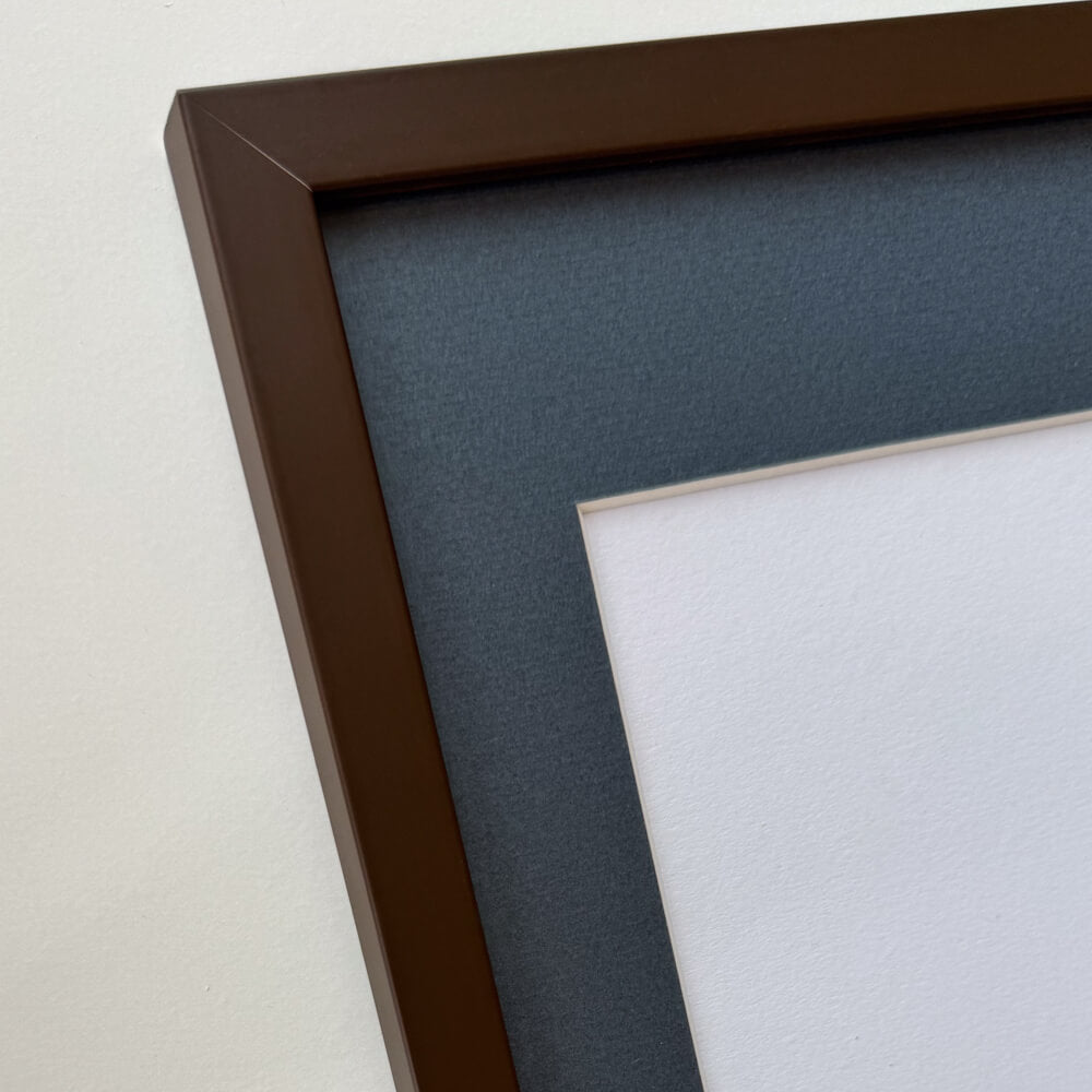 Brown matte wooden frame - Narrow (15 mm) - A4 (21x29.7 cm)