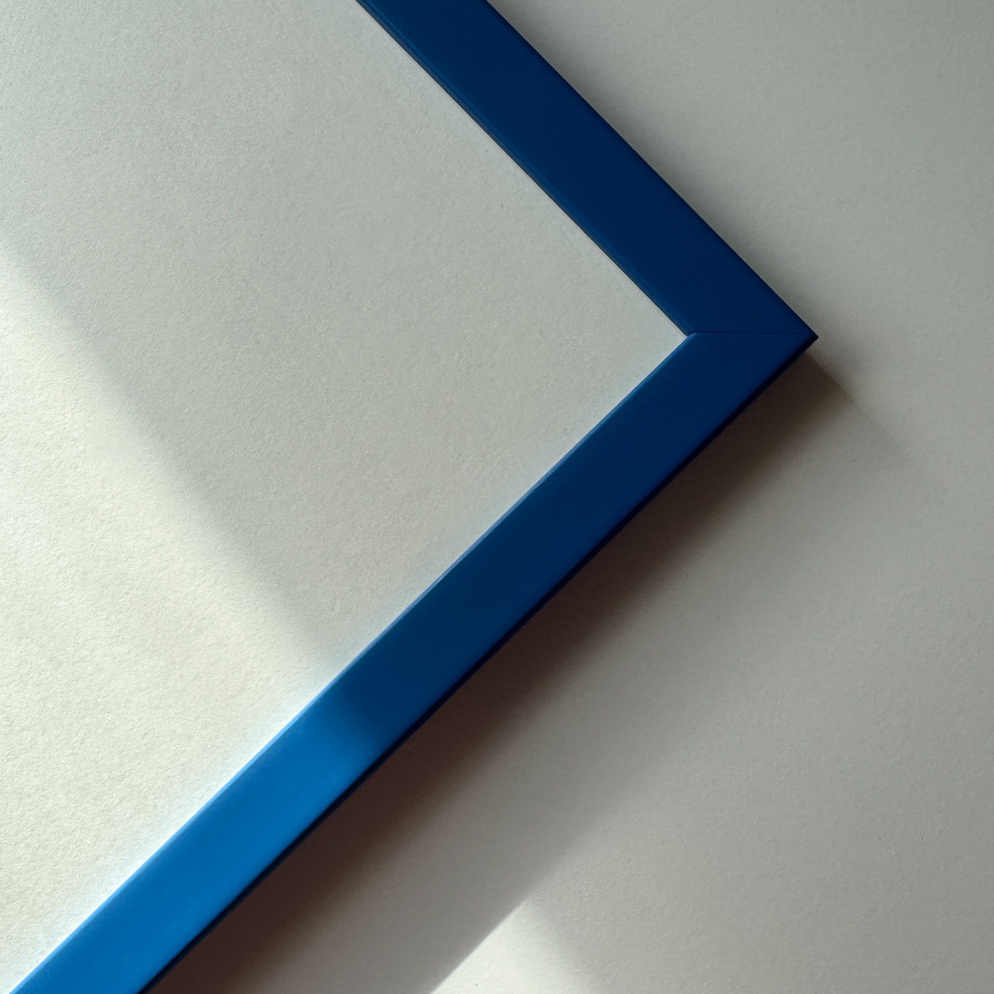 Blue matte wooden frame - Narrow (15 mm) - A2 (42x59.4 cm)