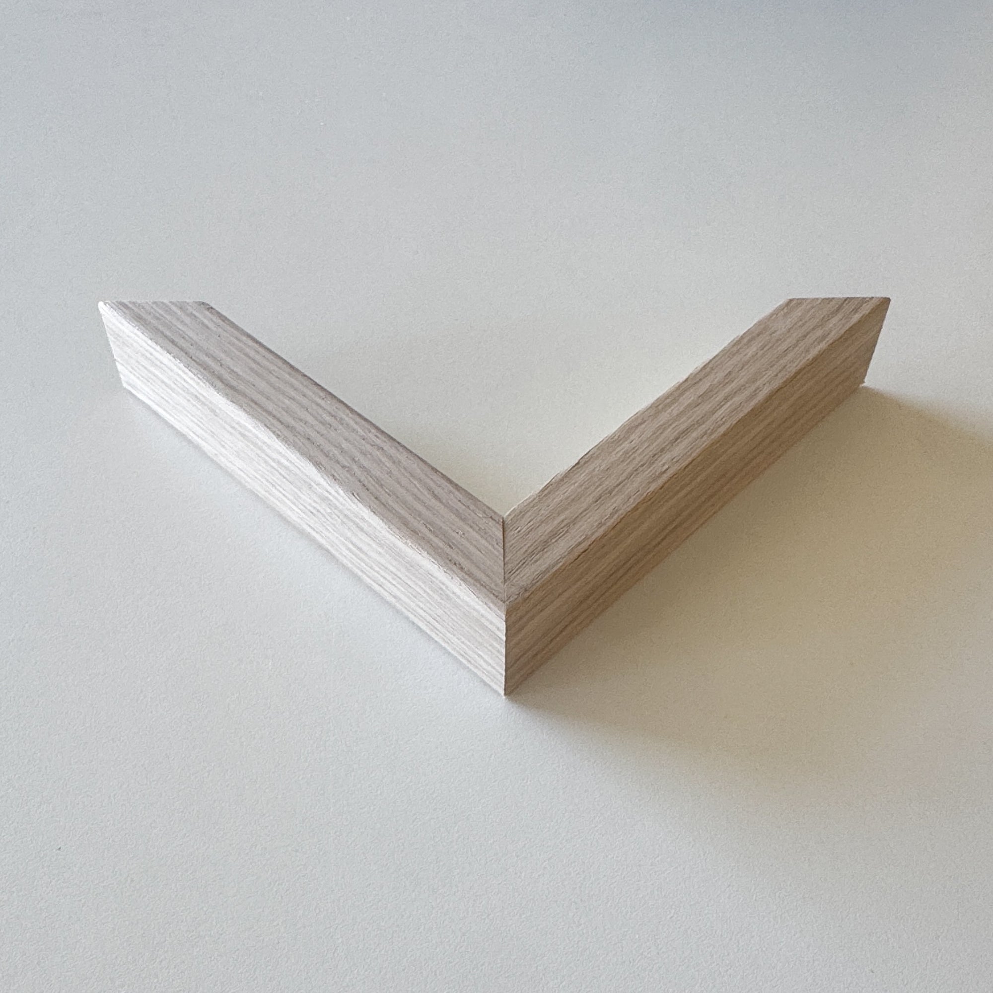 Sample: Light oak frame - Wide (20x30 mm) | PlakatKunst.com