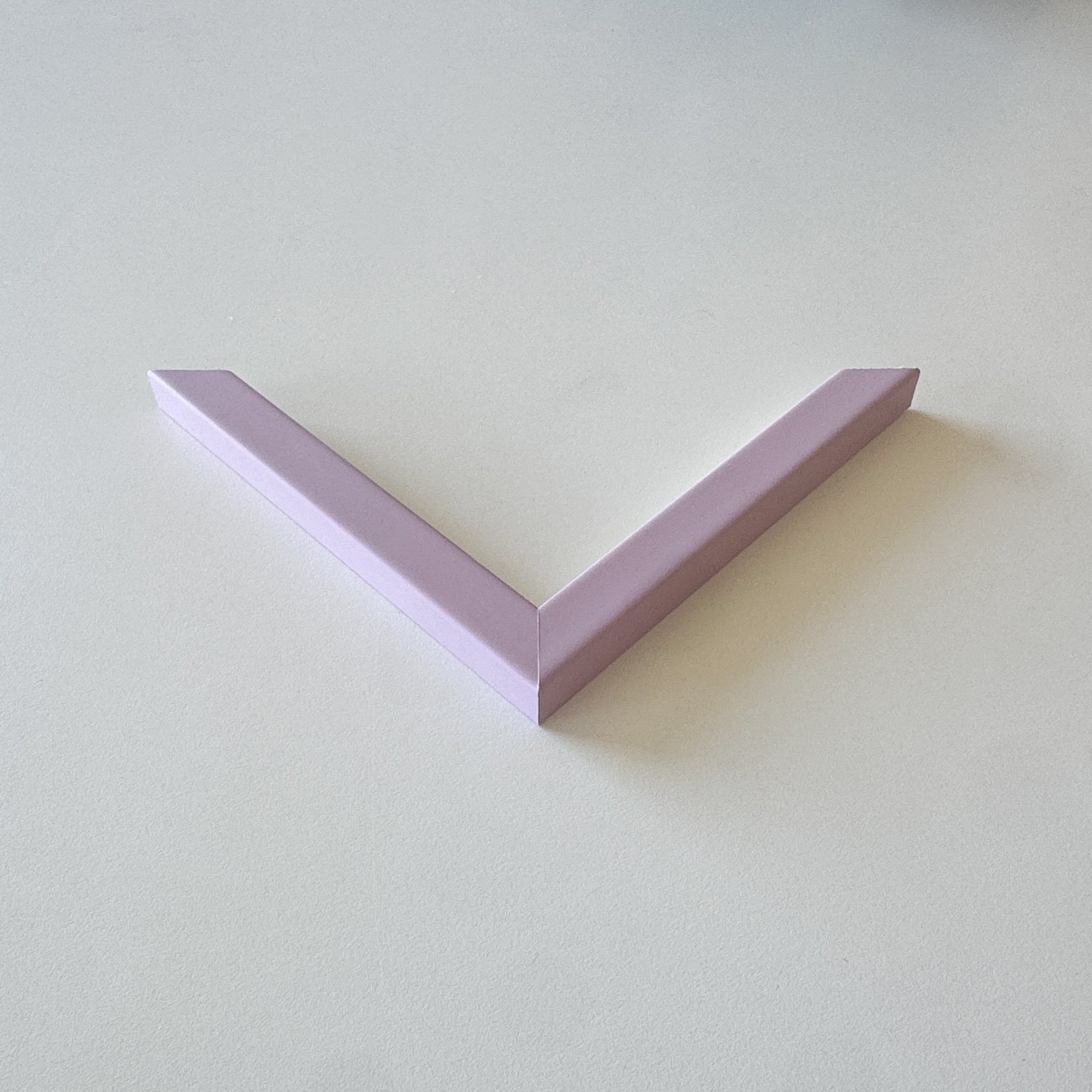 Corner Sample: Pink matte wooden frame - Narrow (15x13 mm)