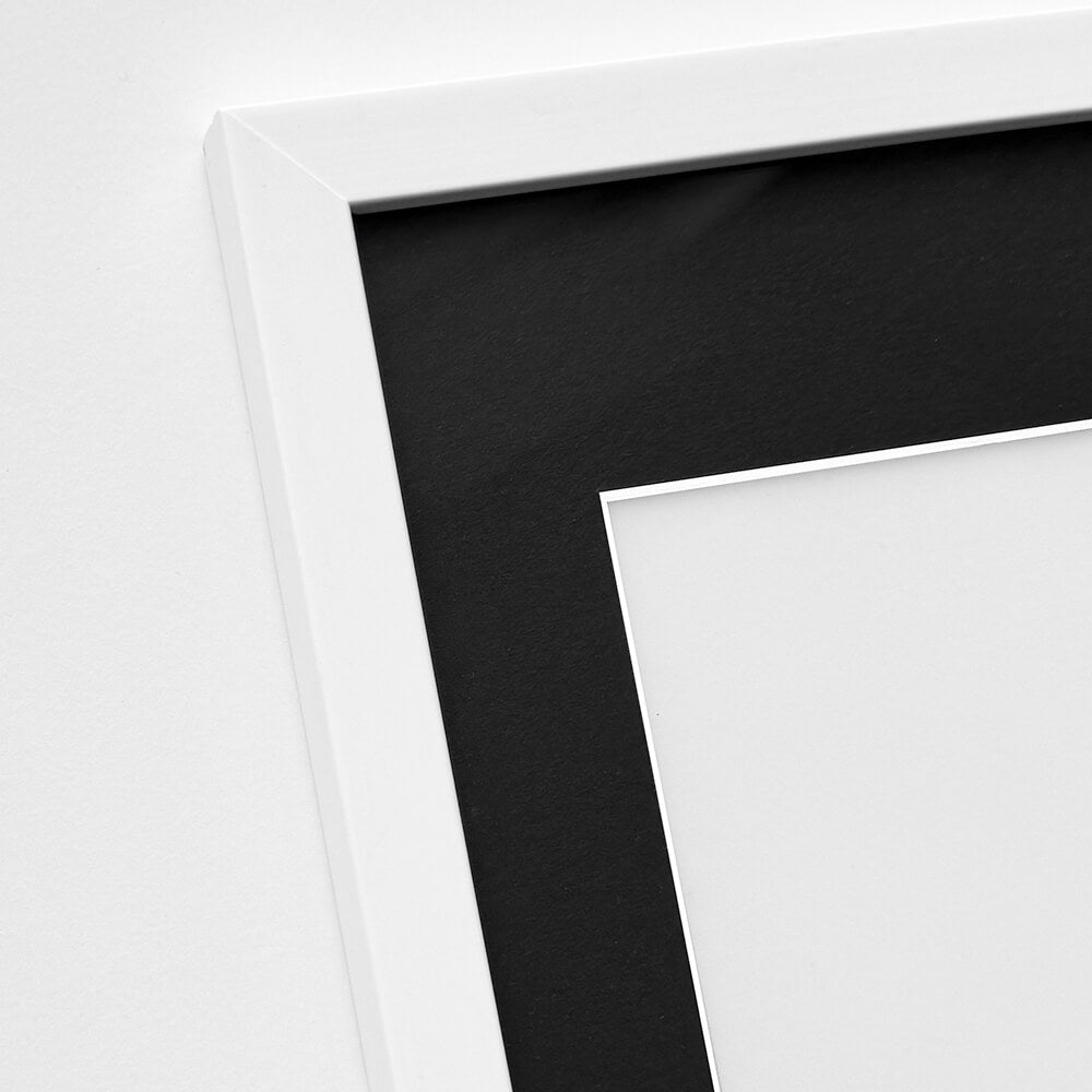 White wooden frame - Narrow (15 mm) - 50x70 cm
