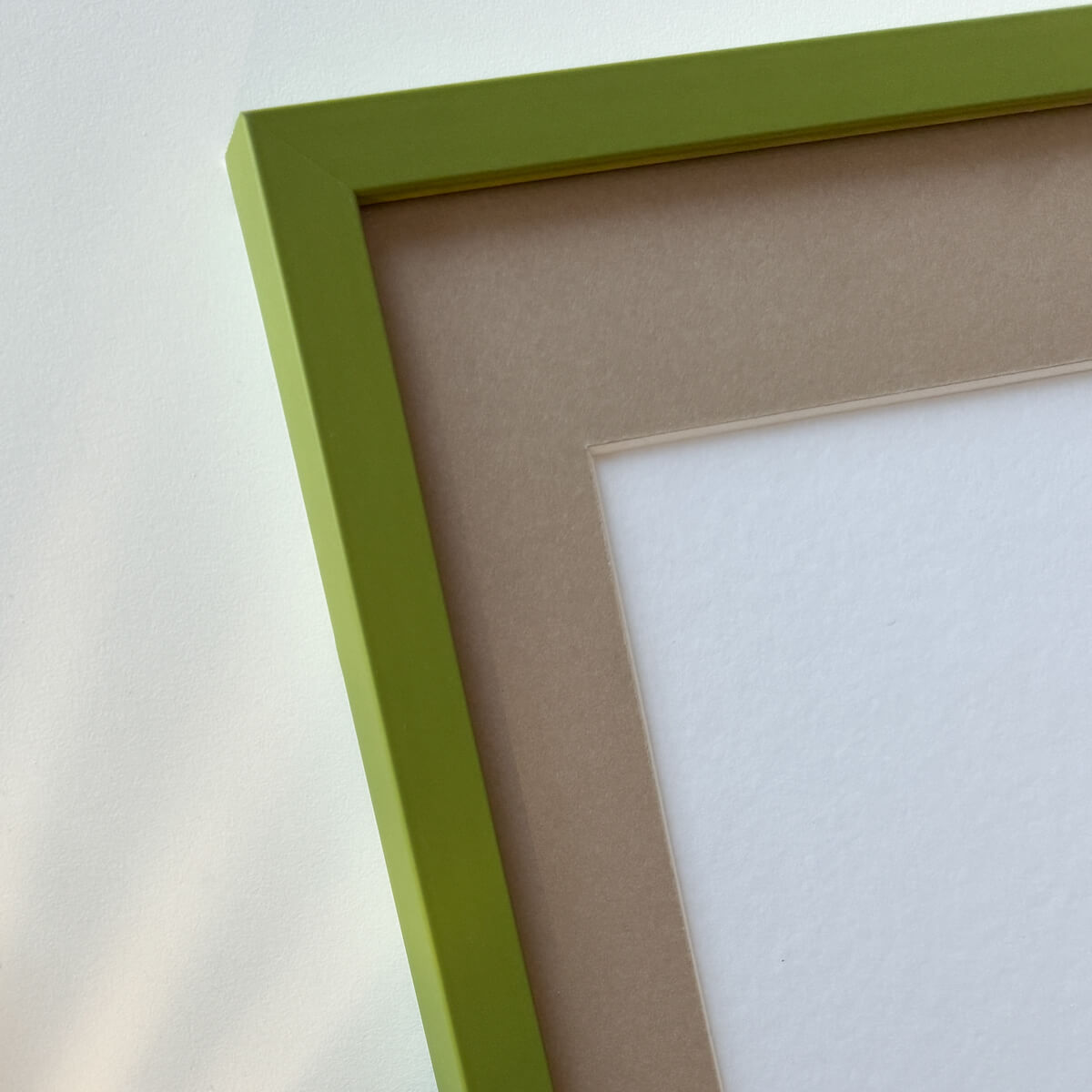 Olive green matte wooden frame - Narrow (15 mm) - 60x80 cm