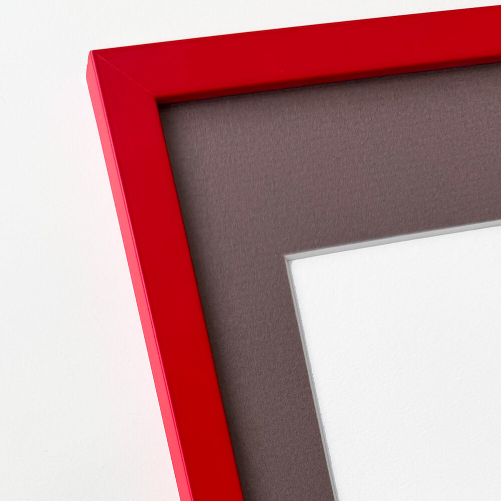 Red matte wooden frame - Narrow (15 mm) - 28x35 cm
