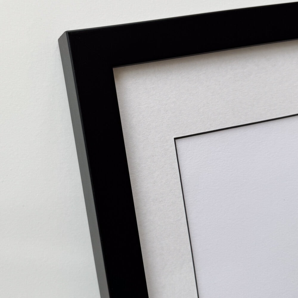 Black wooden frame - Wide (20 mm) - 40×50 cm