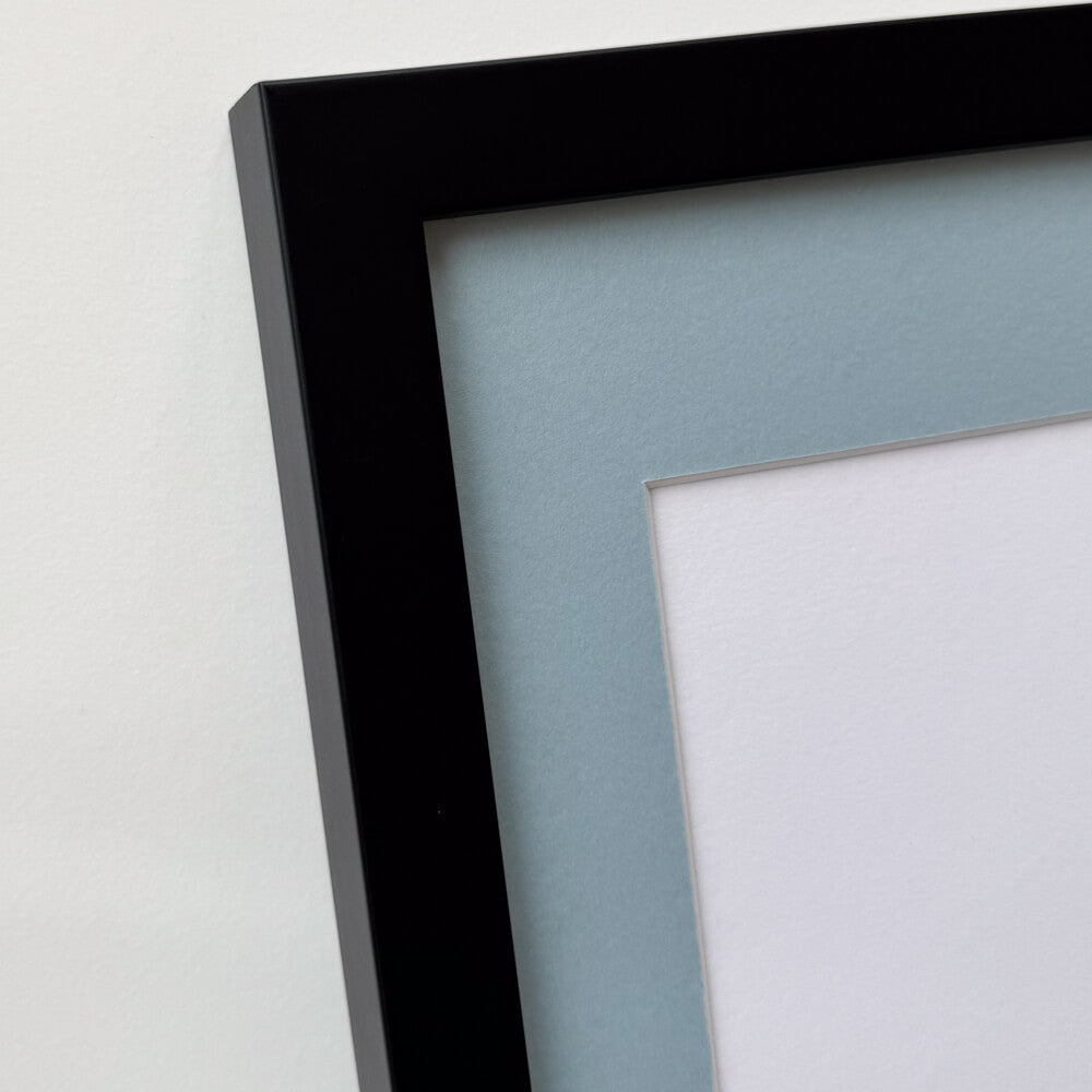Black wooden frame - Wide (20 mm) - 40×50 cm