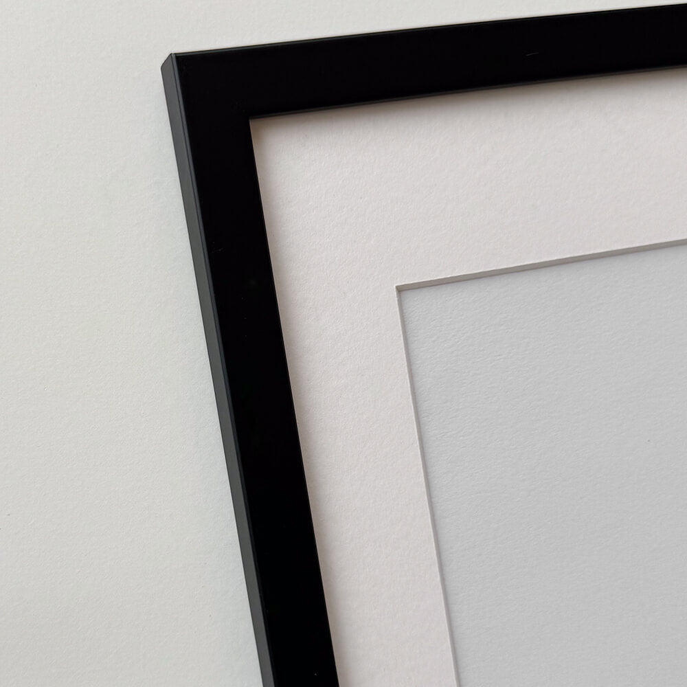 Black wooden frame - Narrow (15 mm) - 40×50 cm