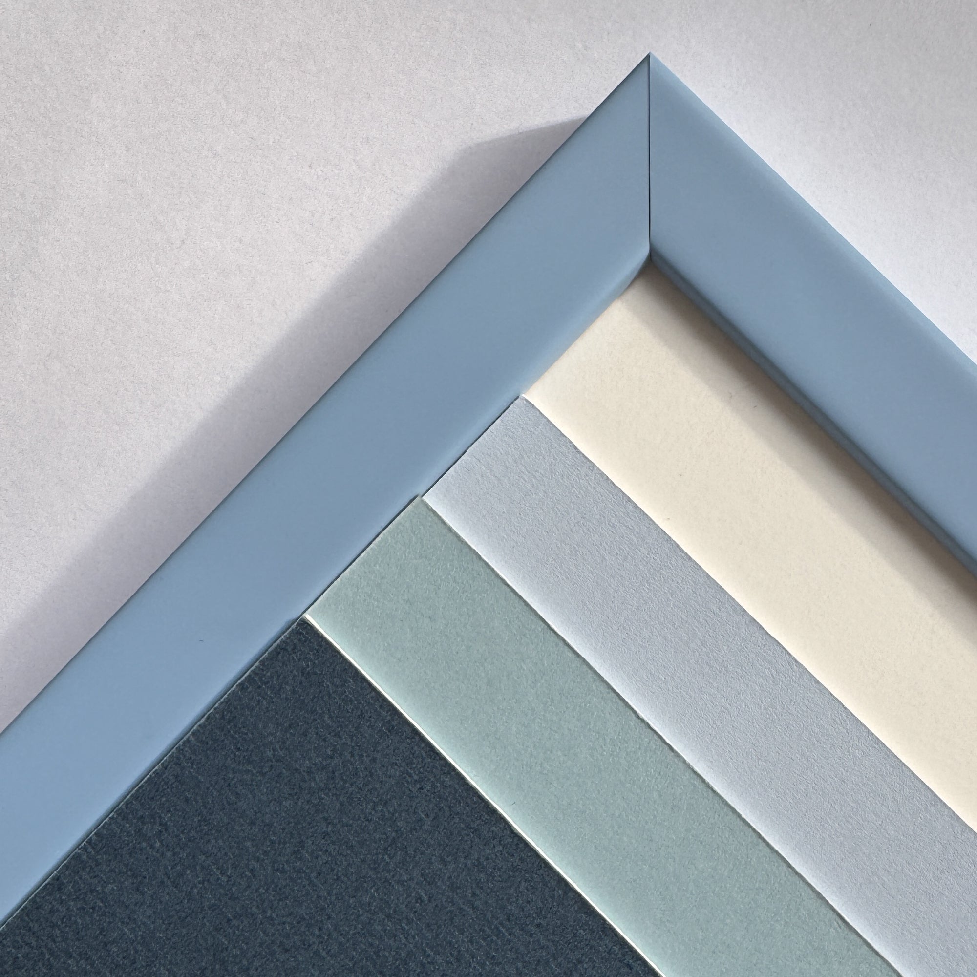 Light blue matte wooden frame - Narrow (15 mm) - A2 (42x59.4 cm)