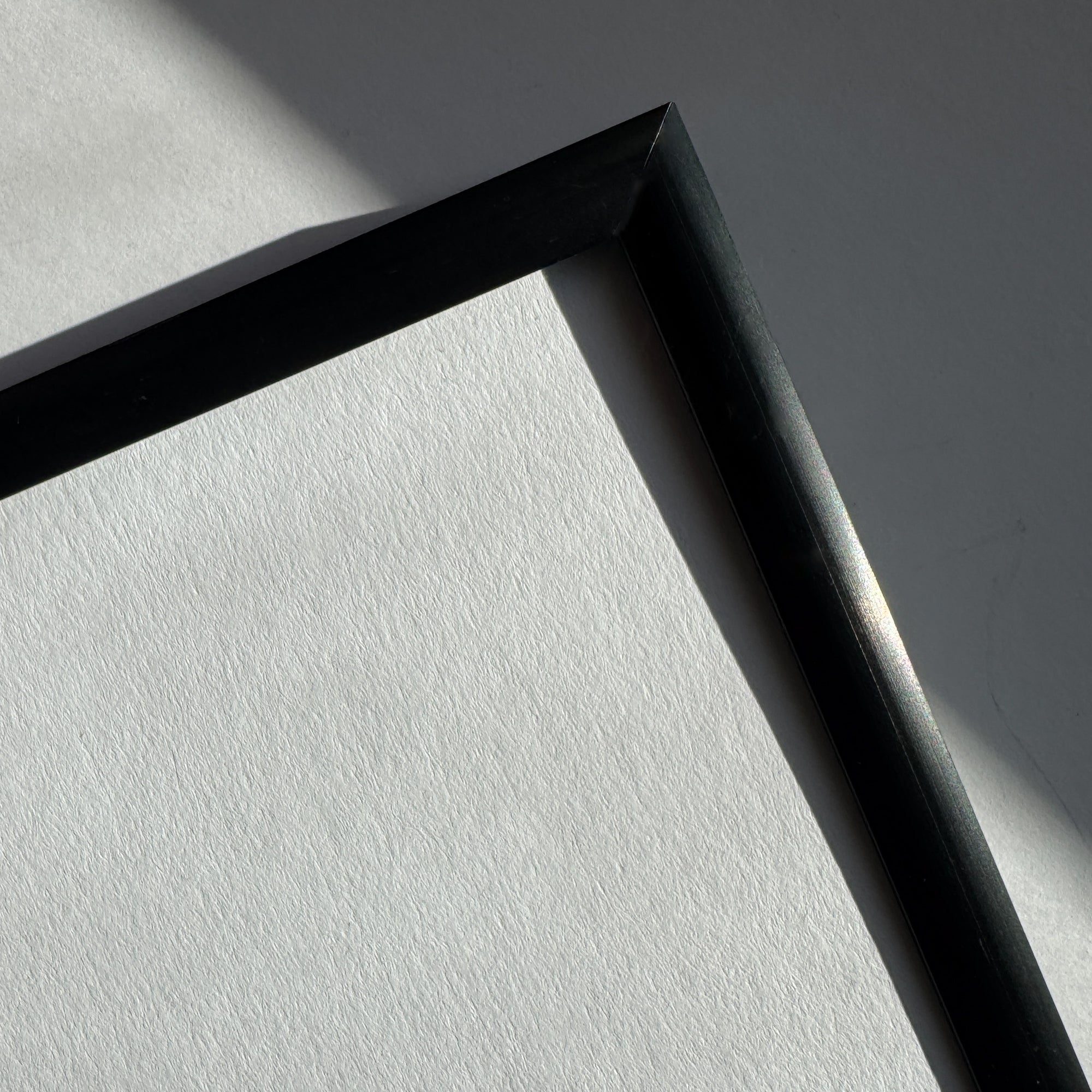 Black aluminum frame - Narrow (9 mm)