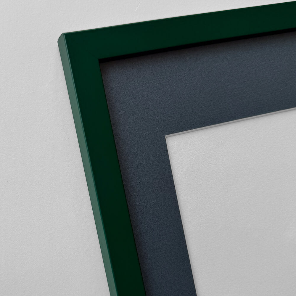 Dark green matte wooden frame - Narrow (15 mm) - 28x35 cm