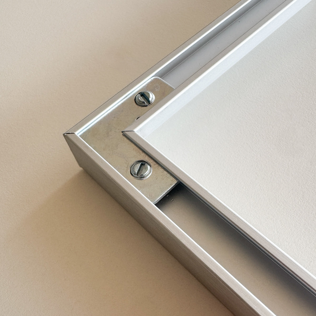 Matte silver premium aluminum frame - Narrow (6 mm) - 100x100 cm