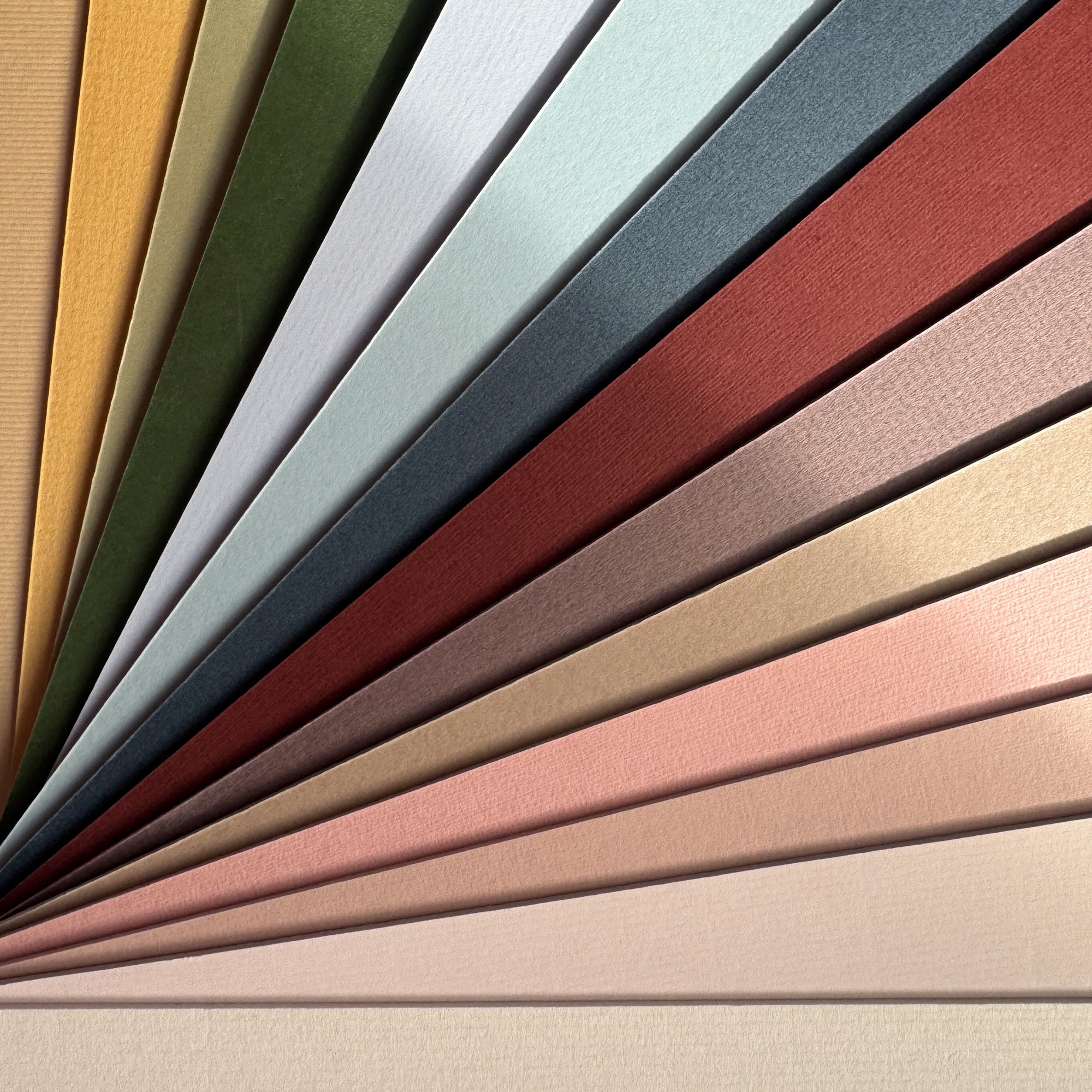 Yellow matte wooden frame - Narrow (15 mm)