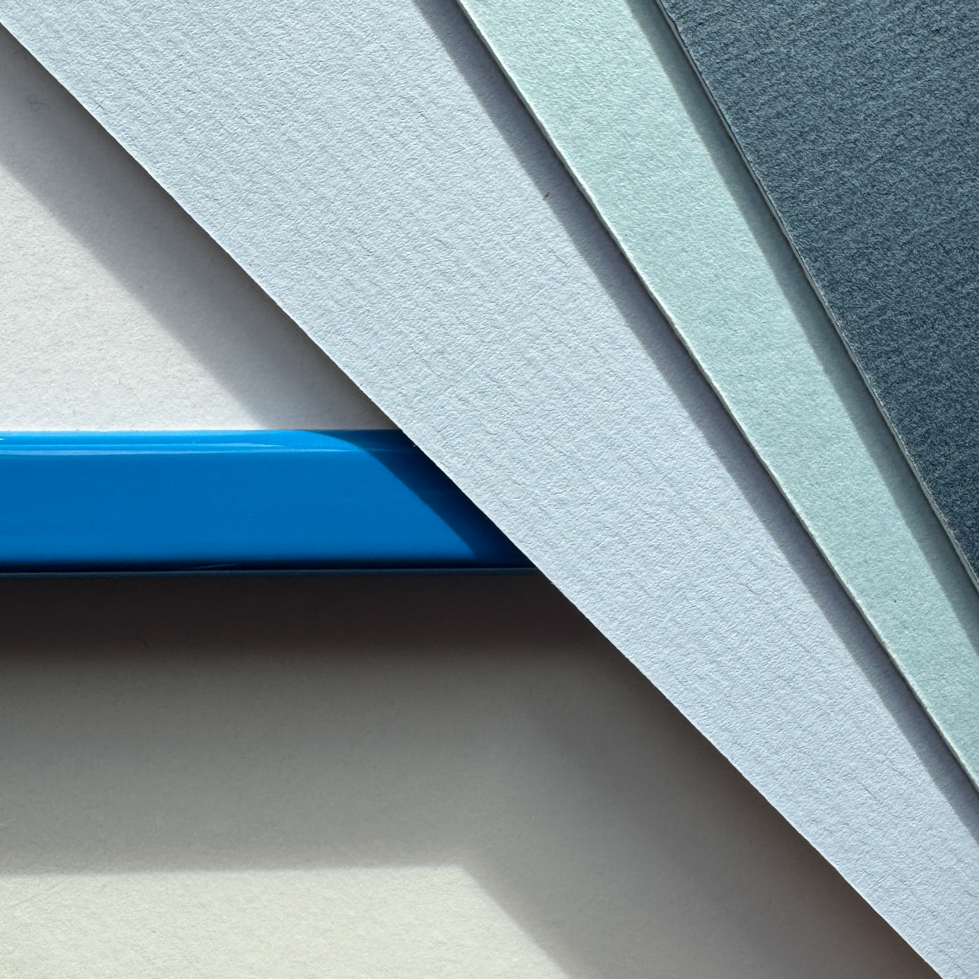 Blue glossy wooden frame - Narrow (13 mm) - 30×30 cm