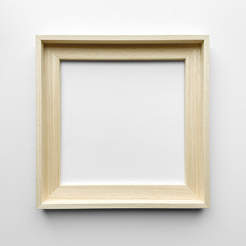 Floater frame in light oak