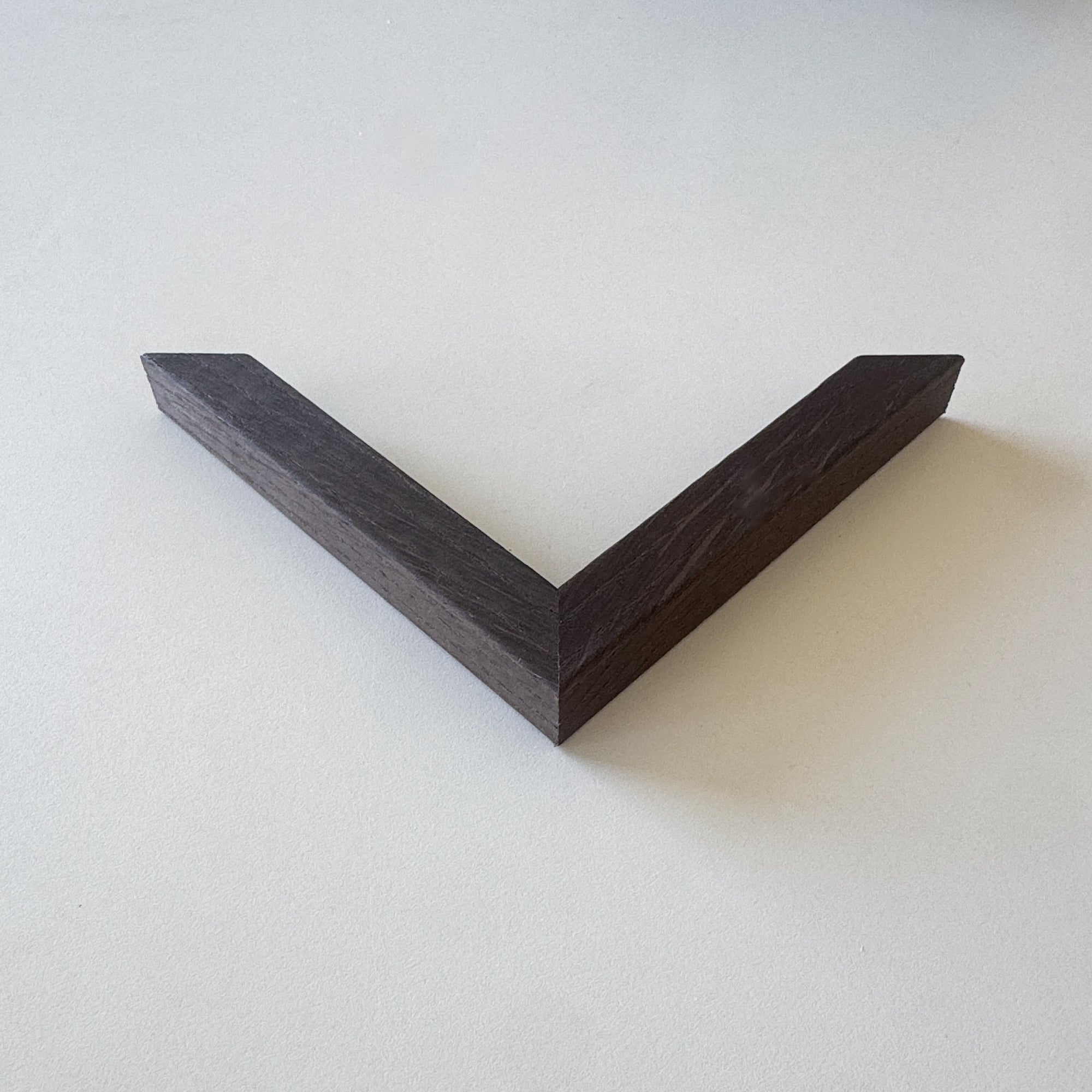 Sample: Dark smoked oak frame - Narrow (20x20 mm)