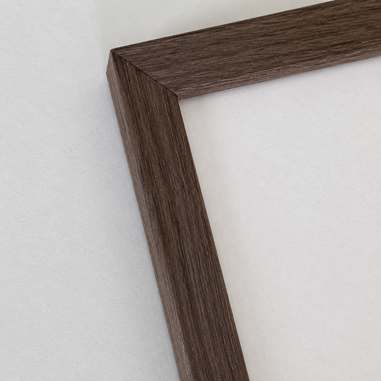 Sample: Smoked oak veneer frame - Narrow (15x15 mm)