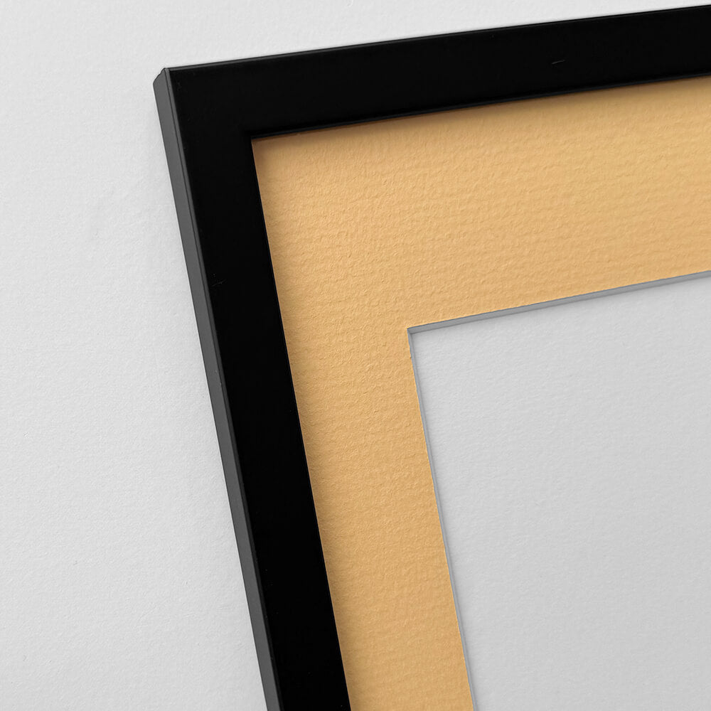 Black wooden frame - Narrow (15 mm) - 50x70 cm