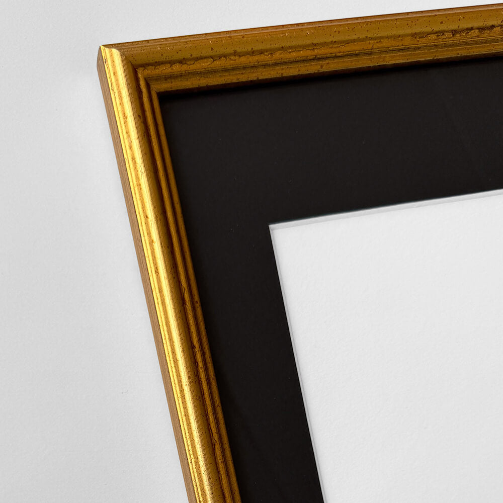 Vintage gold frame – Narrow (15 mm) – 40×50 cm